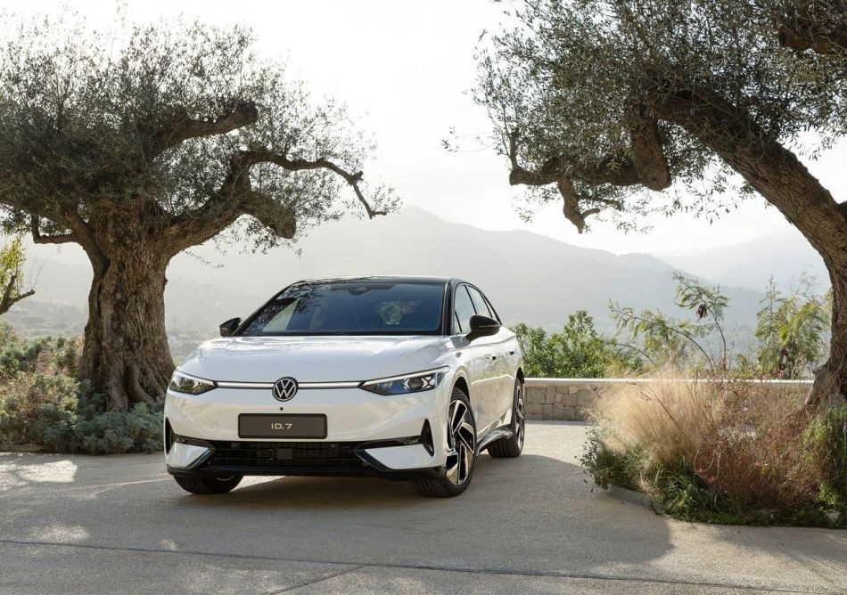 Recensione Volkswagen ID.7: la nuova berlina elettrica