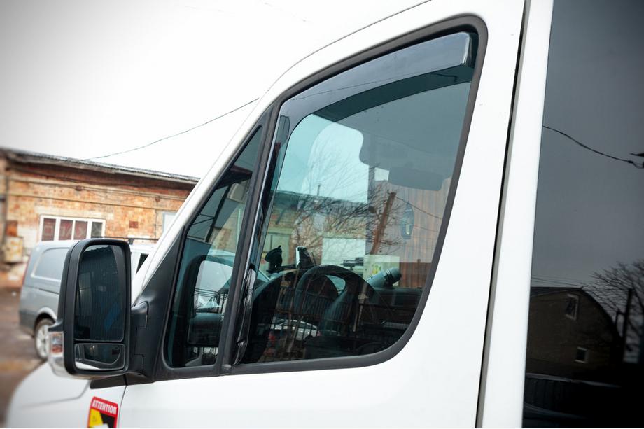 Volkswagen Crafter 2006-2016 Deflettori finestrini da inserto (fumé, 2 pz, Cagatay) Foto 6