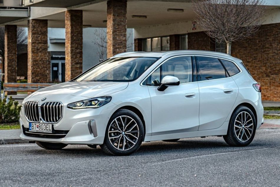 Recensione della seconda generazione del furgone compatto BMW Serie 2 Active Tourer