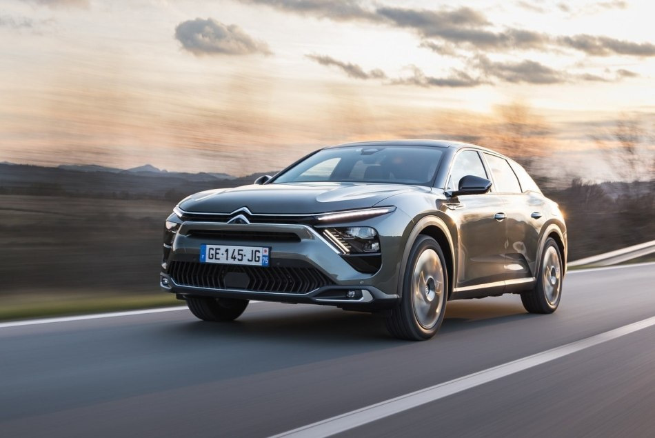Recensione Citroen C5 X: un nuovo sguardo al comfort e al design