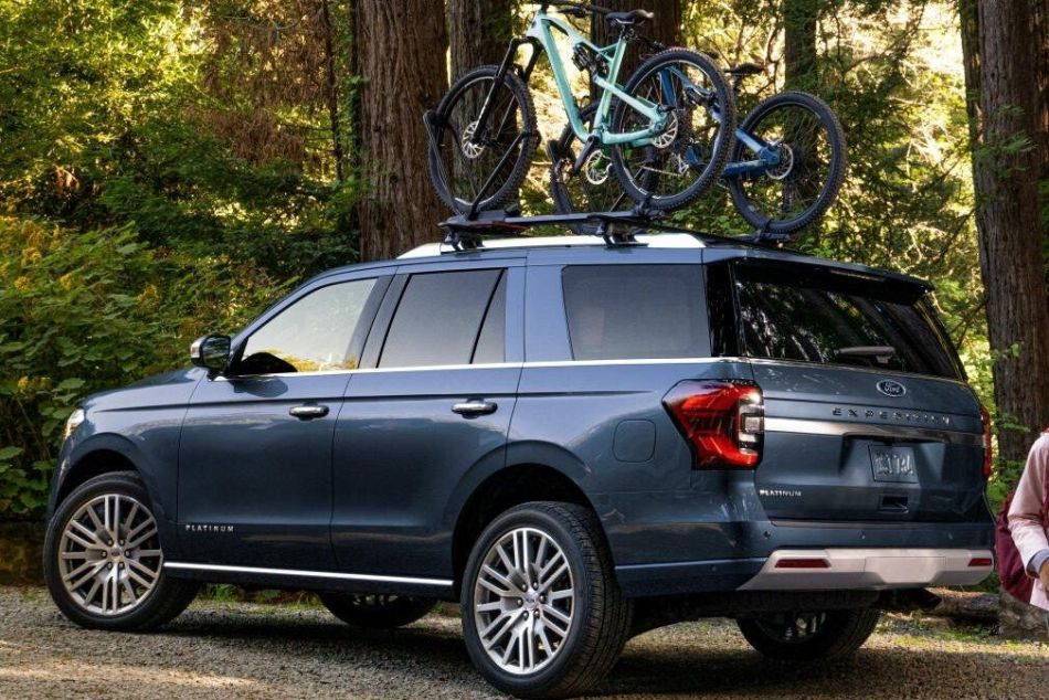 Revisione della generazione rinnovata della Ford Expedition IV