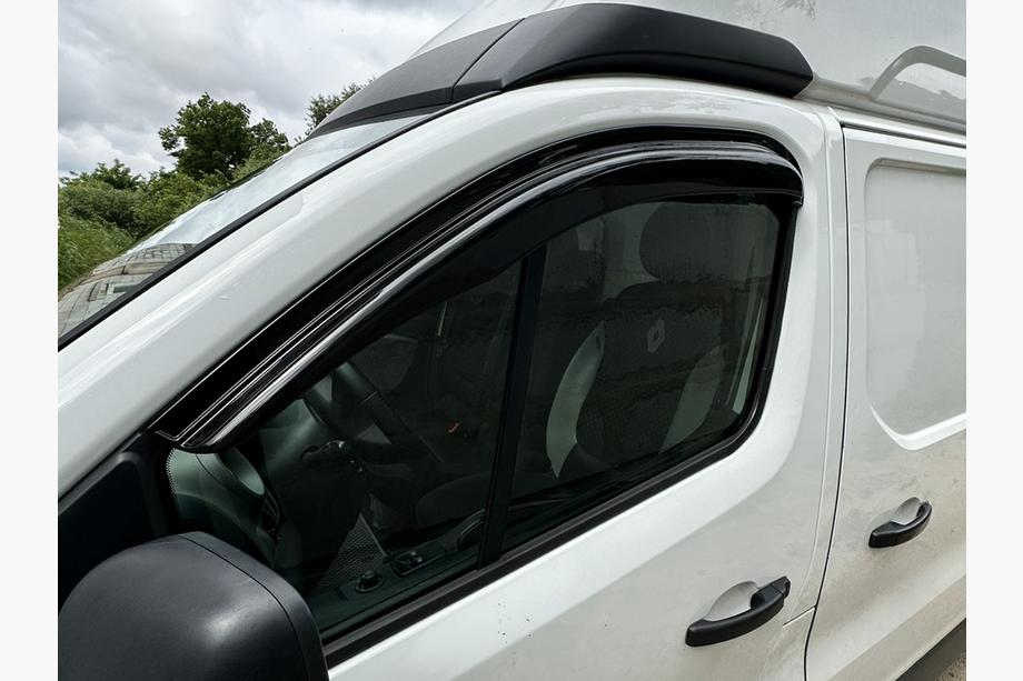Renault Trafic 2015- Deflettori Finestrini EuroCap (2 pz) Image
