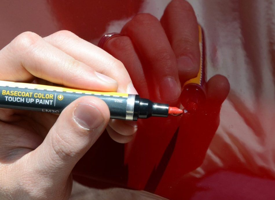 Come scegliere una matita per colorare un’auto: consigli