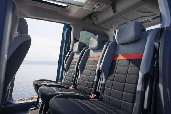 Recensione del restyling della Citroen e-Berlingo elettrica di terza generazione Foto 6