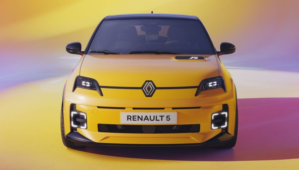 Recensione dell’auto elettrica subcompatta Renault 5 E-Tech 2024
