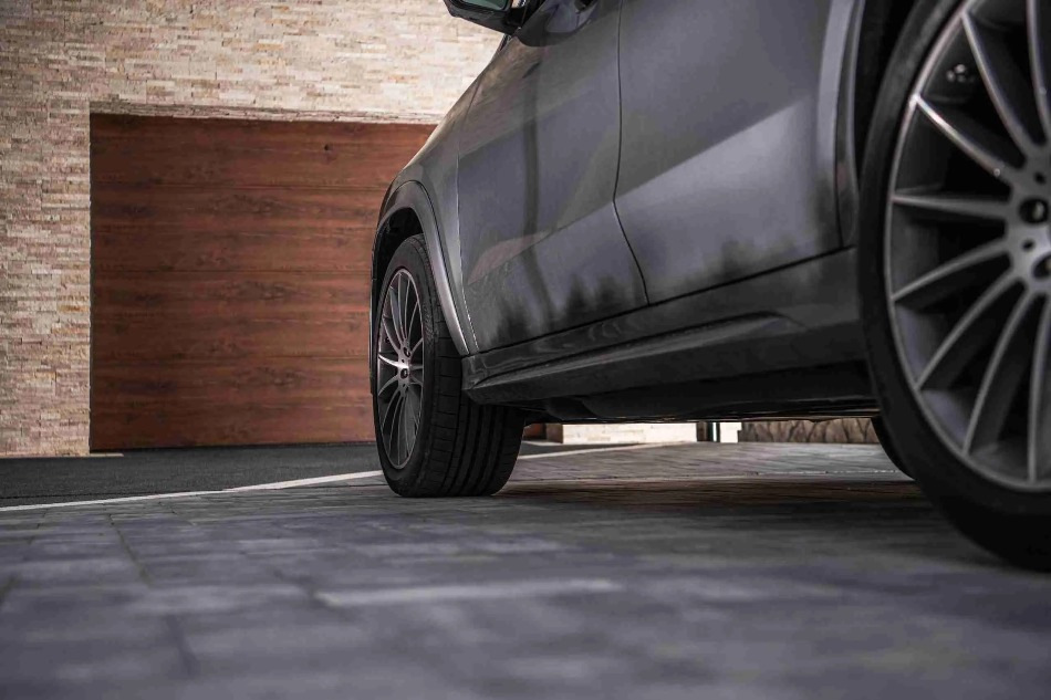Perché l’auto arrugginisce nel garage?