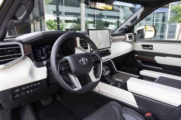 Recensione Toyota Sequoia 2022: la terza generazione del SUV Foto 6