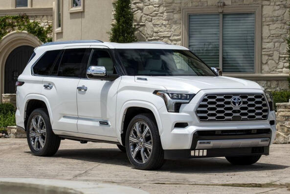 Recensione Toyota Sequoia 2022: la terza generazione del SUV Foto 2