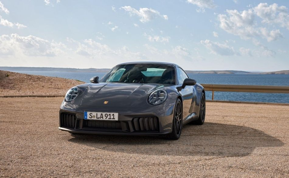 Recensione della coupé sportiva Porsche 911 Carrera: restyling del 2024