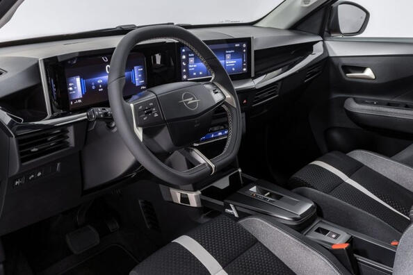 Recensione Opel Frontera Electric 2024: un nuovo capitolo nella storia dell’elettrificazione Foto 6
