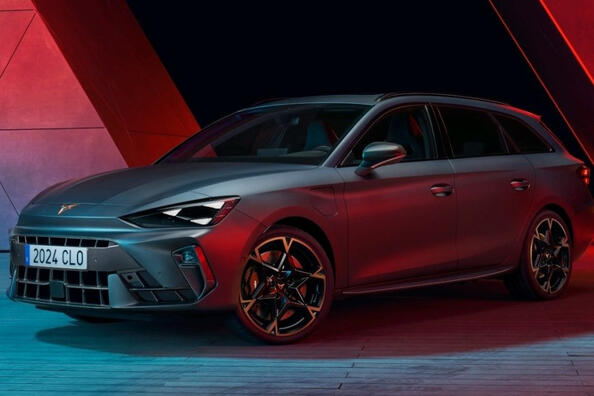 Cupra Leon Sportstourer 2024: recensione della station wagon aggiornata Foto 2