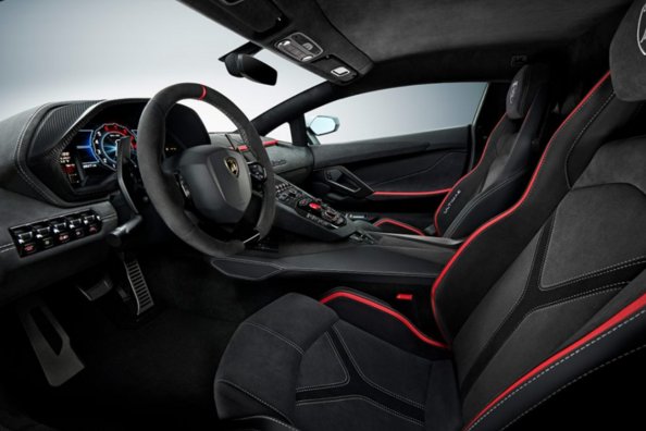 Alcantara nel tuning dell’auto: opzioni per l’uso