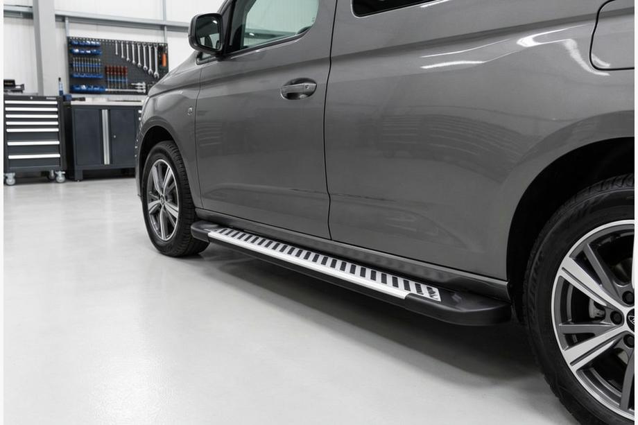 Ford Connect 2021- Pedane Laterali Line (2 pz, Alluminio) Image