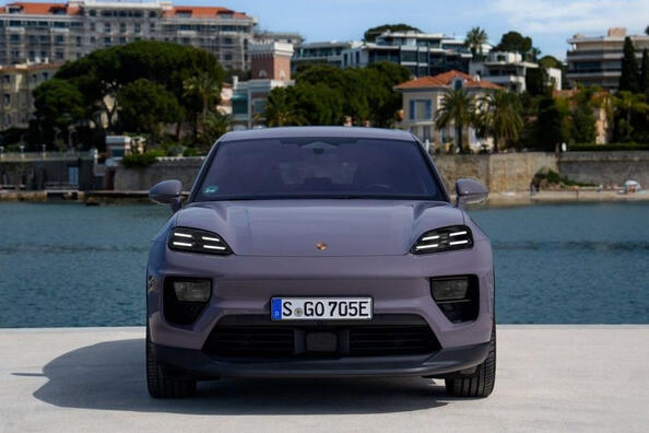 Recensione Porsche Macan Electric 2024: una nuova generazione di crossover Foto 1