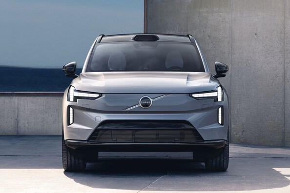 Recensione Volvo EX90: un nuovo standard di lusso e sicurezza