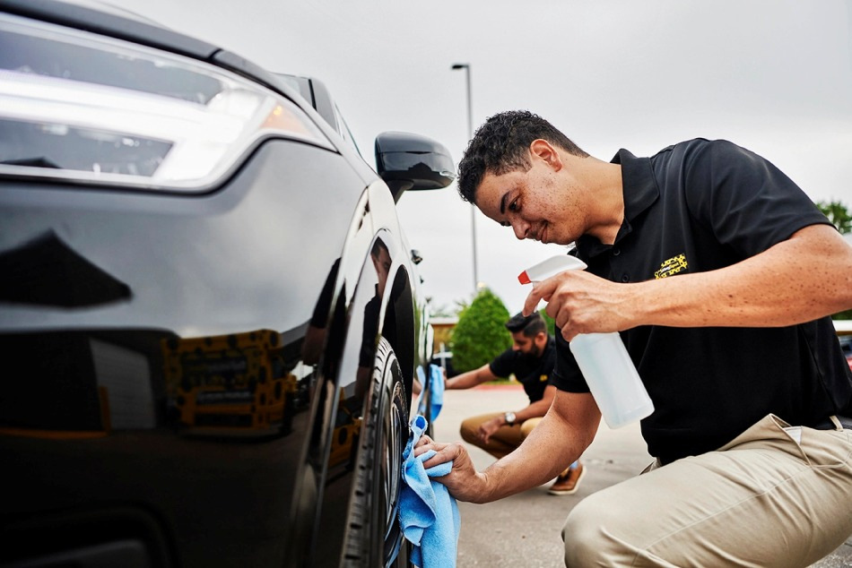 Suggerimenti per la cura di un’auto messa a punto: come preservarne l’aspetto e le caratteristiche