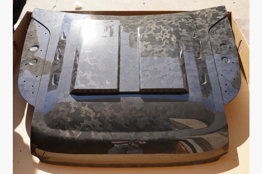 Land Rover Defender 2019- Cofano in carbonio (Carbonio forgiato) Image