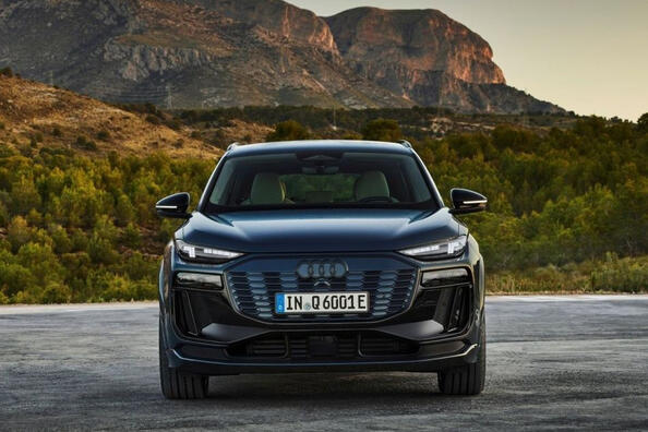 Recensione del crossover elettrico Audi Q6 e-tron