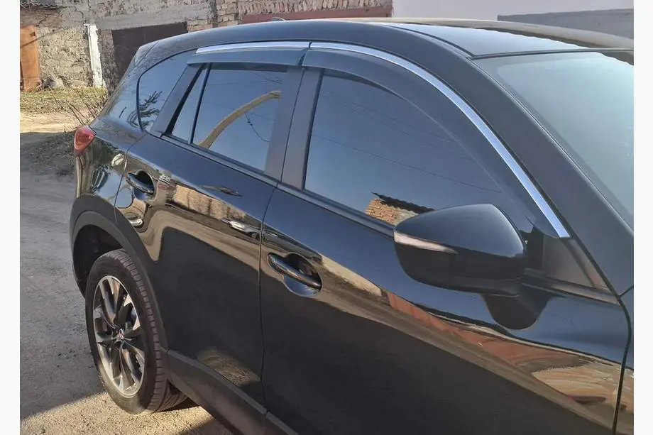 Mazda CX-5 2012-2017 Deflettori Finestrini con Modanatura Cromata Niken Luxury (4 pz) Foto 2