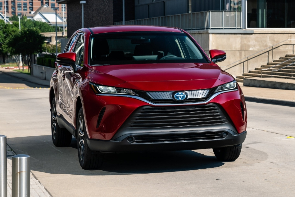 Recensione Toyota Venza: un moderno crossover ibrido