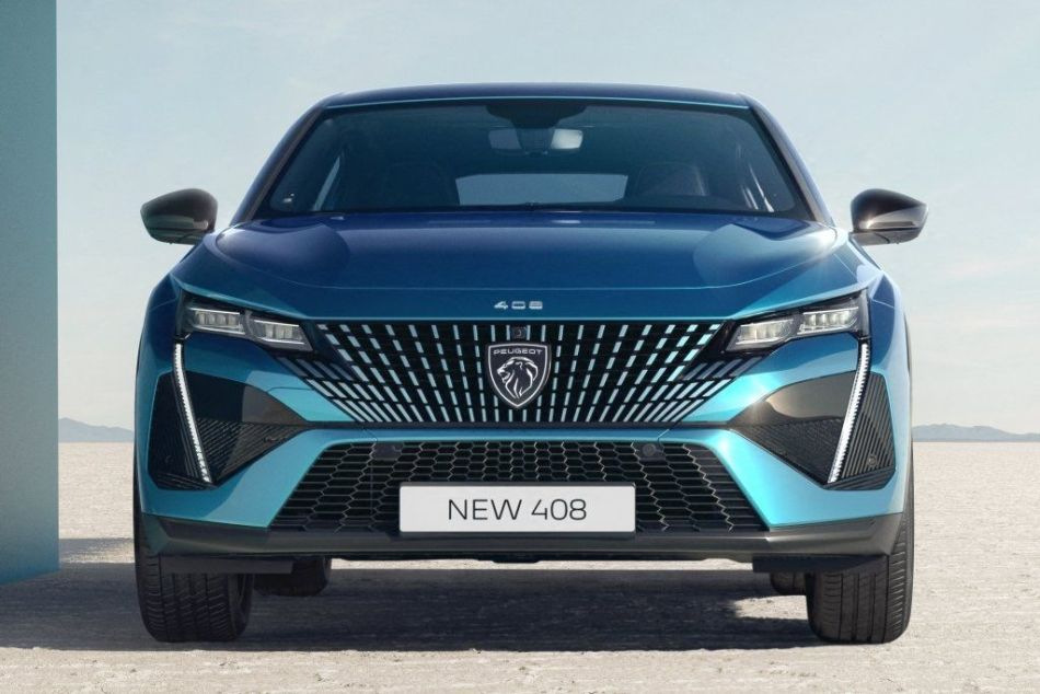 Recensione Peugeot 408: fastback elegante e tecnologica