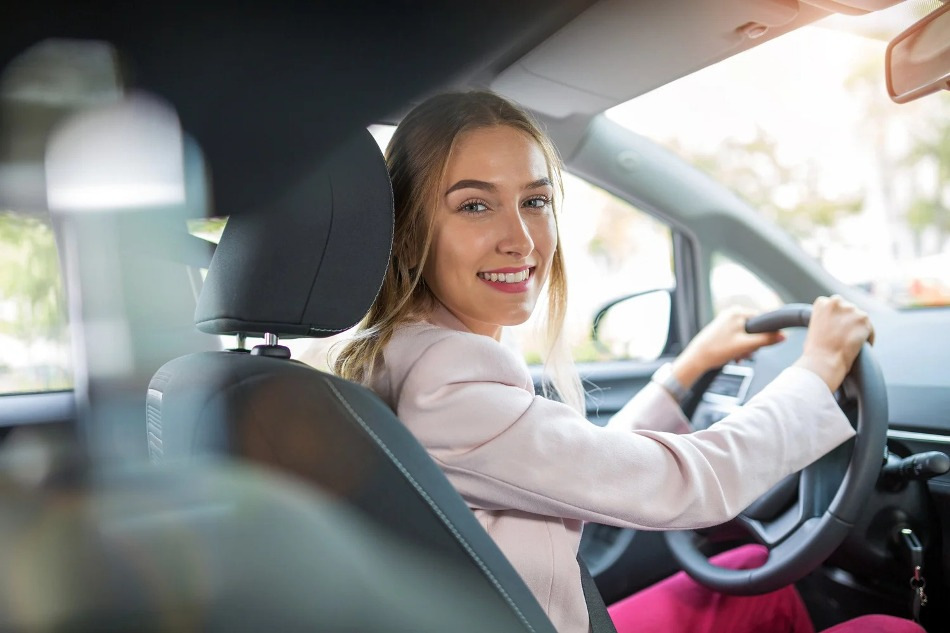 Trucchi per le donne al volante: fiducia al volante