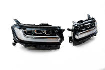Toyota Land Cruiser 300 2021- Fari anteriori foto 2