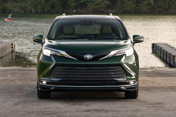 Recensione della quarta versione del minivan Toyota Sienna