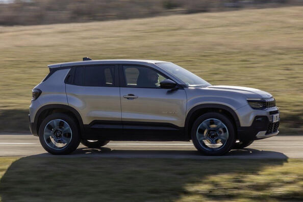 Recensione Jeep Avenger EV: l’evoluzione elettrica del marchio americano Foto 3