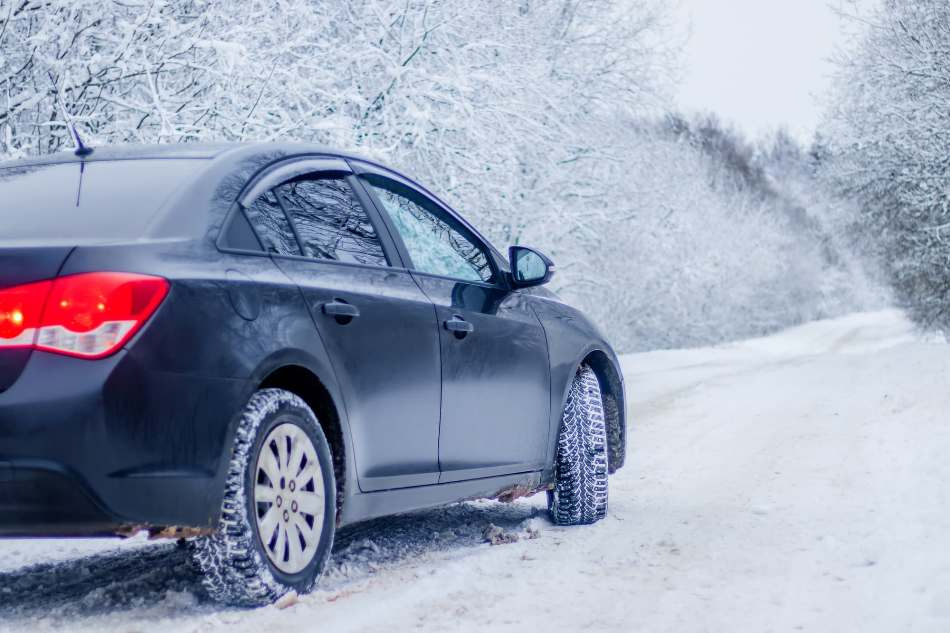 Come proteggere la carrozzeria dell’auto da sale e reagenti?