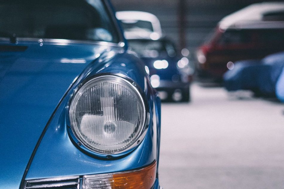 Come preparare un’auto per un lungo parcheggio: trucchetti per salvare l’auto