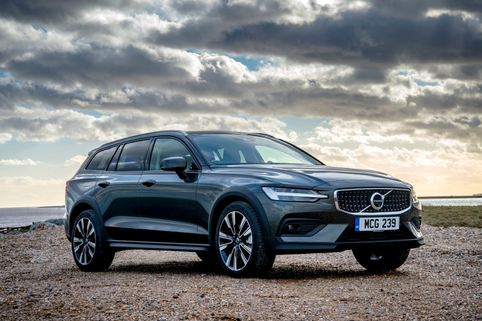 Volvo V60 Cross Country di seconda generazione: un alto livello di comfort e passabilità