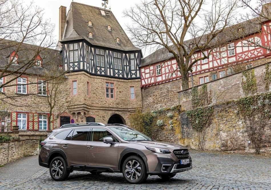 Recensione Subaru Outback: un crossover affidabile e funzionale per ogni strada