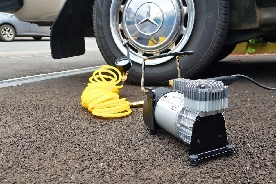 Compressori per auto: un assistente indispensabile nei lunghi viaggi