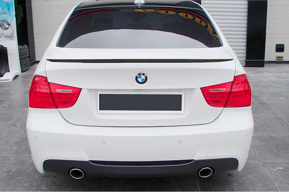 BMW 3 Series E90/E91 2005-2011 Spoiler stile M3 (per E90, nero lucido) Foto 1