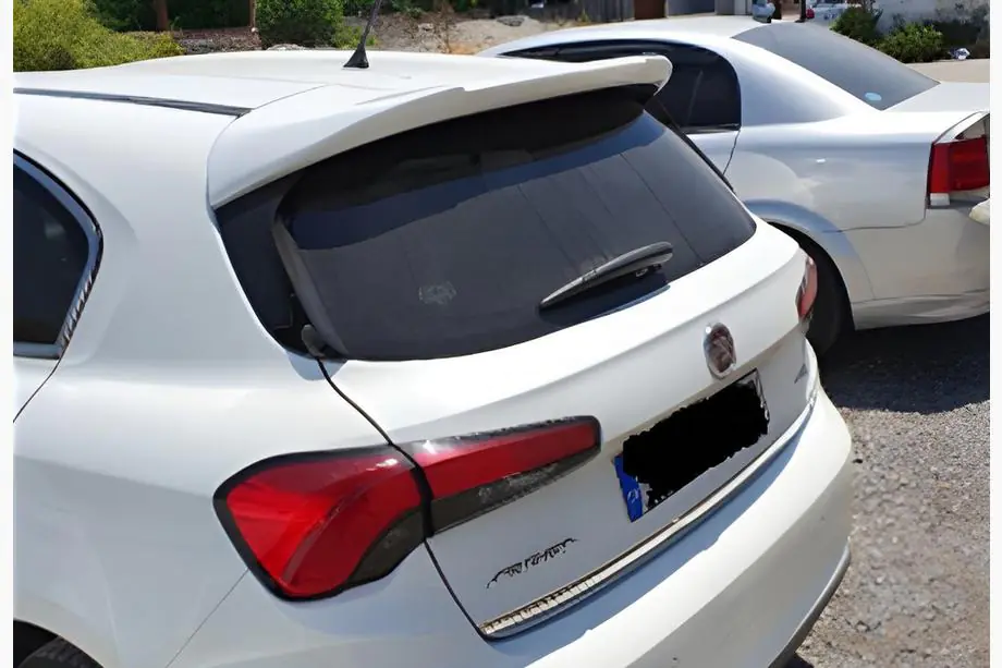 Fiat Tipo 2016- Spoiler DPT (HB, Nero Lucido) Image