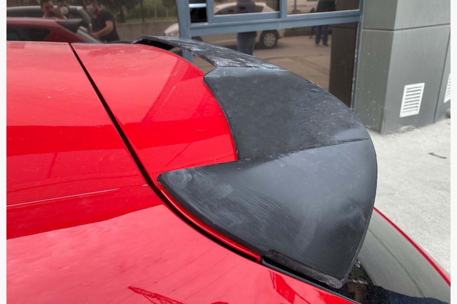 Seat Leon 2013-2020 Spoiler DPT V-5 (Nero Lucido) Foto 1