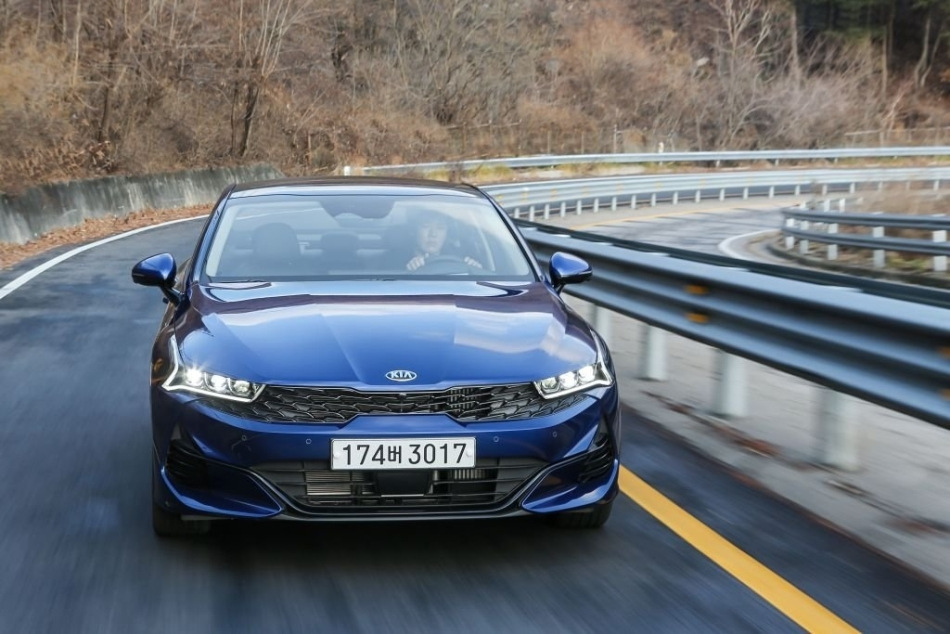 Recensione Kia K5 di quinta generazione: stile e tecnologia