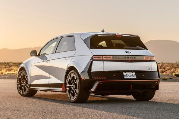 Recensione della Hyundai IONIQ 5 N elettrica da 650 cavalli Foto 2