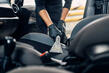 Con quale frequenza è necessario lavare a secco gli interni dell’auto? foto 1