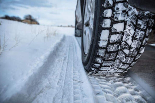 Quali pneumatici sono migliori per la guida sulla neve?