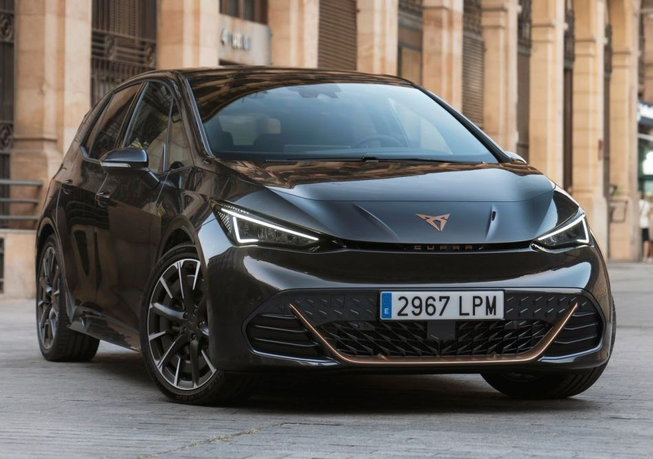 Recensione Cupra Born: caratteristiche, dotazioni e design