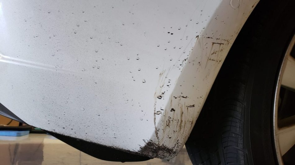 Minaccia bitume: perché è pericoloso per l’auto