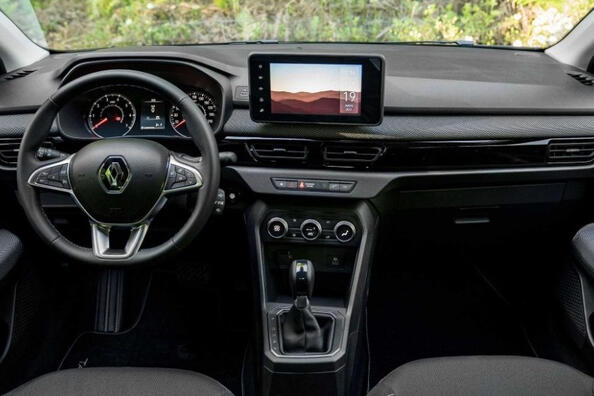 Renault Taliant: recensione di una berlina compatta ed economica Foto 5