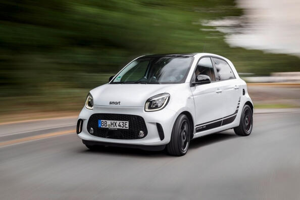 Panoramica dell’auto elettrica da città Smart EQ forfour