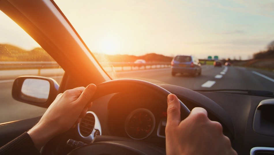 Come non perdere la vigilanza mentre si guida un’auto?