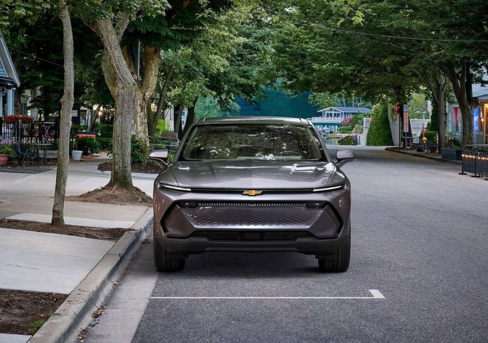 Chevrolet Equinox EV: recensione del crossover elettrico