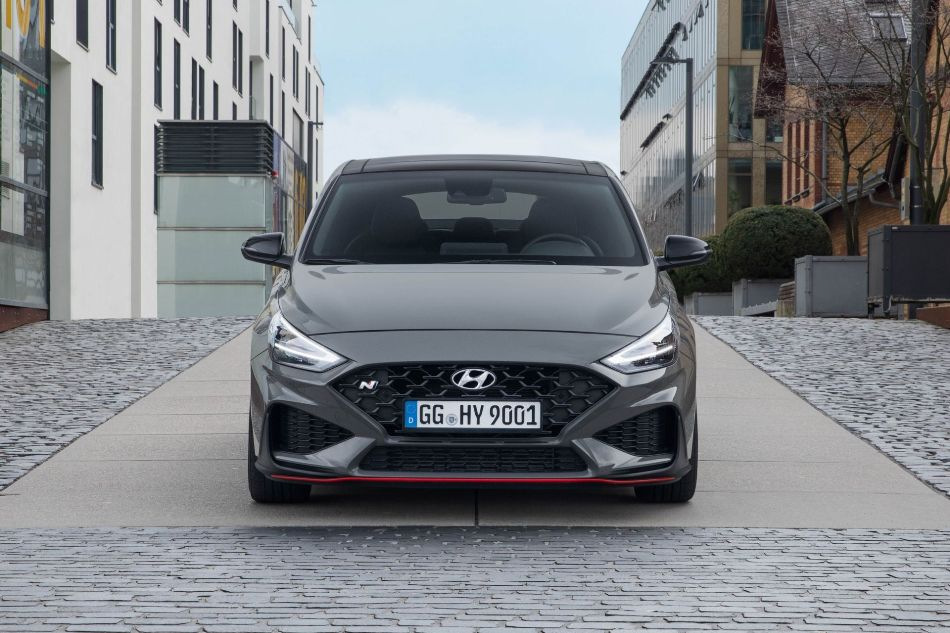 Revisione del liftback «carico» Hyundai i30 Fastback N