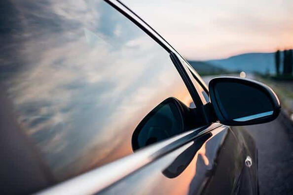 Come scegliere un finestrino laterale per un’auto?
