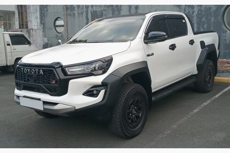 Toyota Hilux 2015- Kit Restyling GR 2024 (per 2020+) Foto 1